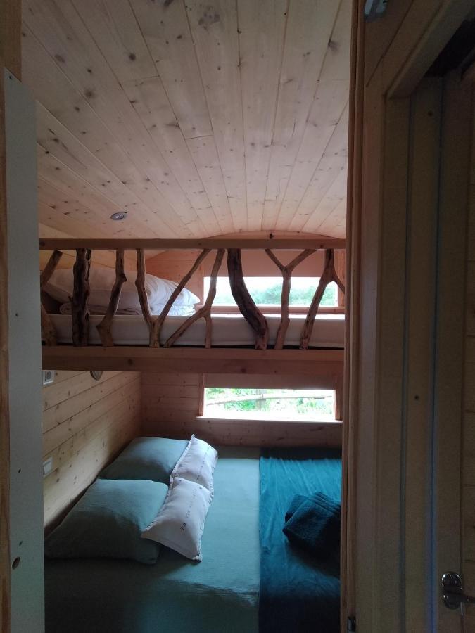 La Roulotte De Jane Guest House Margon  Екстериор снимка