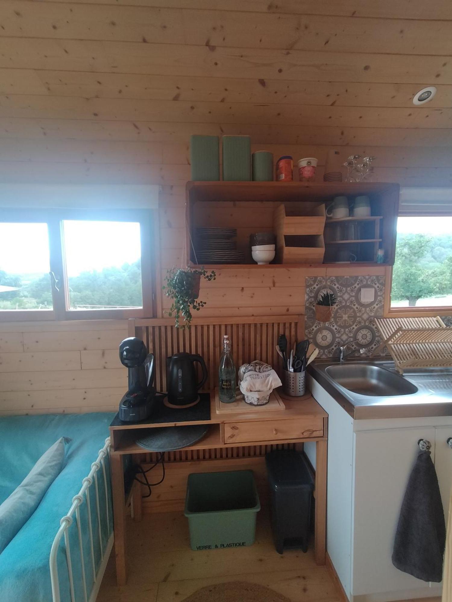 La Roulotte De Jane Guest House Margon  Екстериор снимка