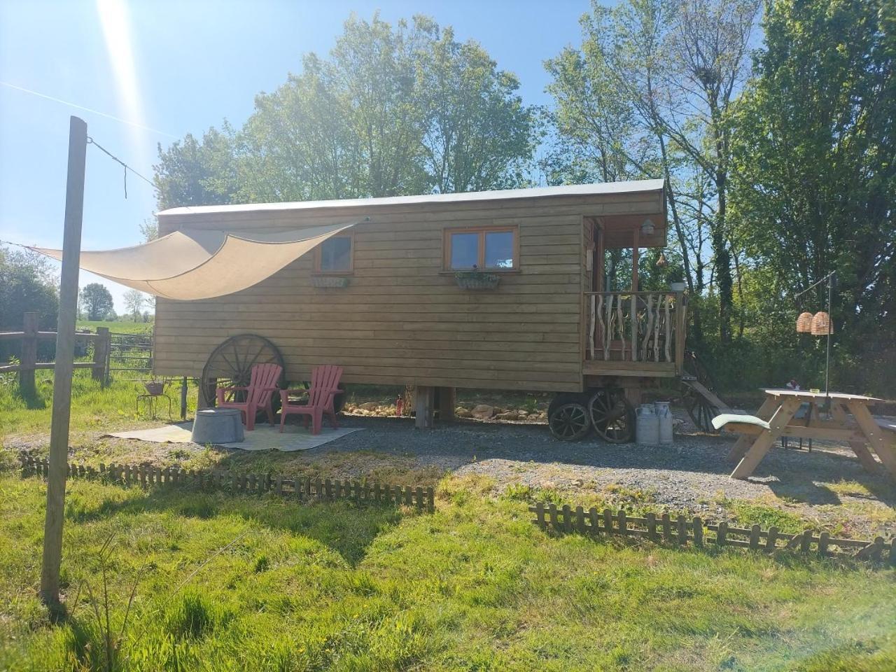 La Roulotte De Jane Guest House Margon  Екстериор снимка